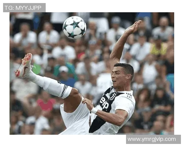 詹姆斯与足球明星互换球衣的趣味时刻引发球迷热议与欢笑